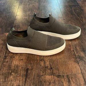 Steve Madden sneakers, 8.5